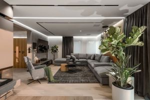 Jak dobrać zasłony? Harmonia światła, tkaniny i wnętrza